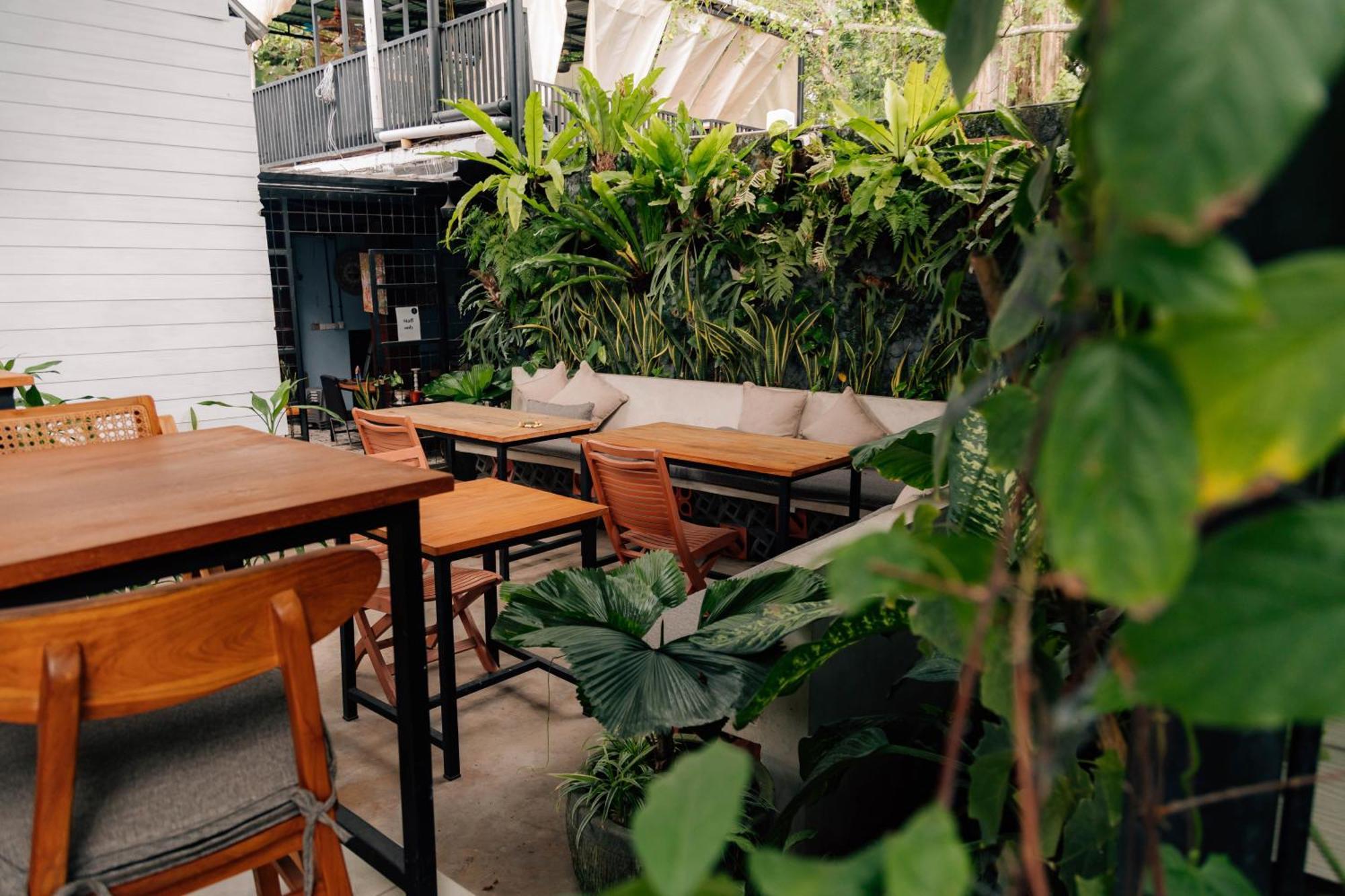 The Jungle Hostel Canggu Εξωτερικό φωτογραφία
