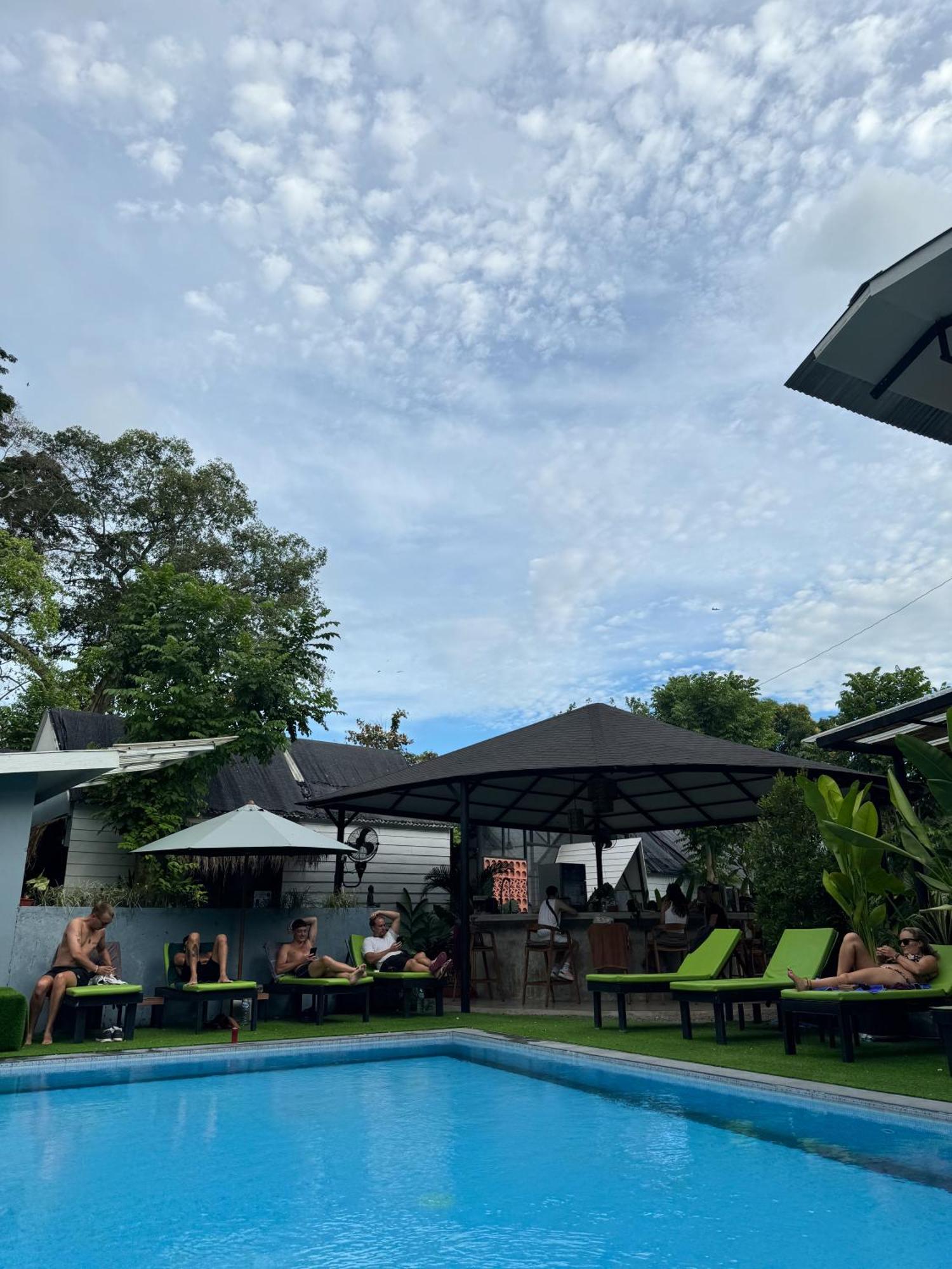 The Jungle Hostel Canggu Εξωτερικό φωτογραφία