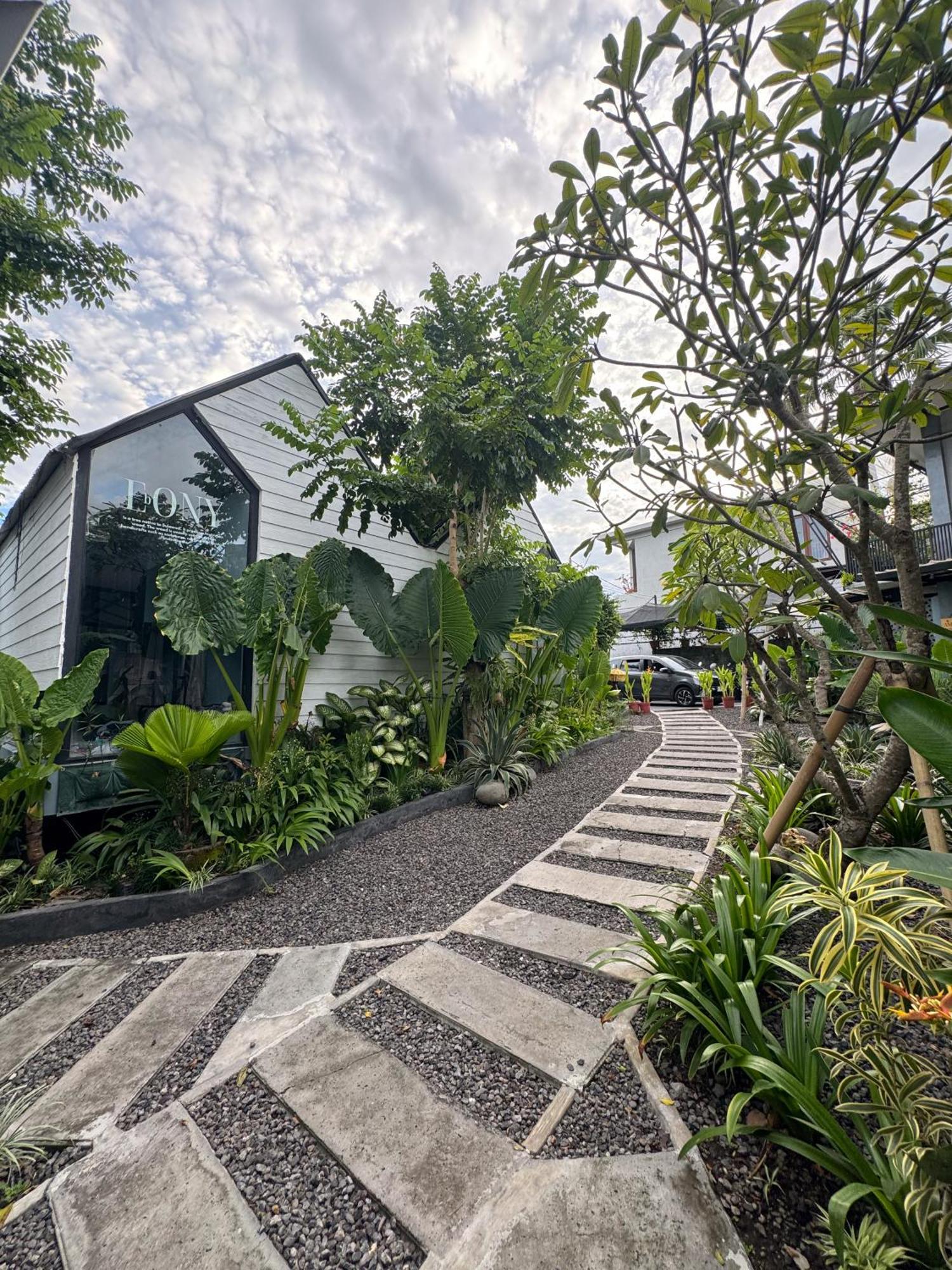 The Jungle Hostel Canggu Εξωτερικό φωτογραφία